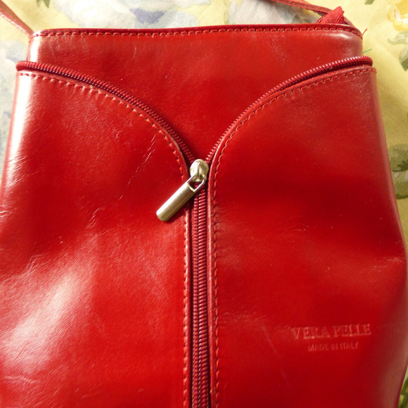 Vera Pelle Crossbody Bag - Picture 8 of 8